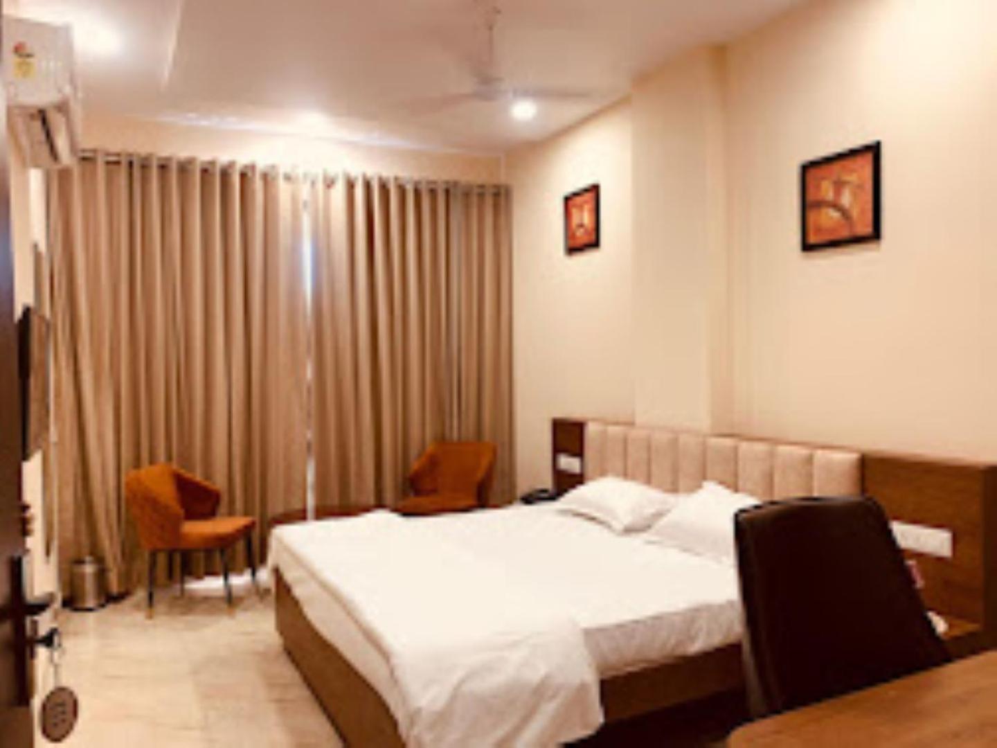 The Imperial Hotel And Convention Centre Kanpur Exteriör bild