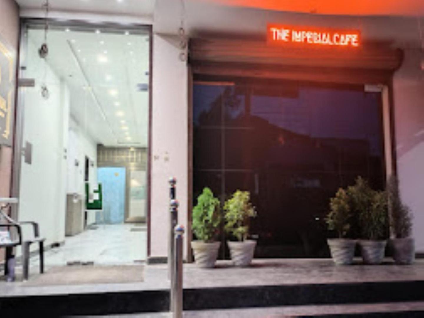 The Imperial Hotel And Convention Centre Kanpur Exteriör bild